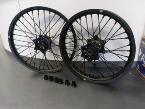 KTM WIELEN SET NIEUW