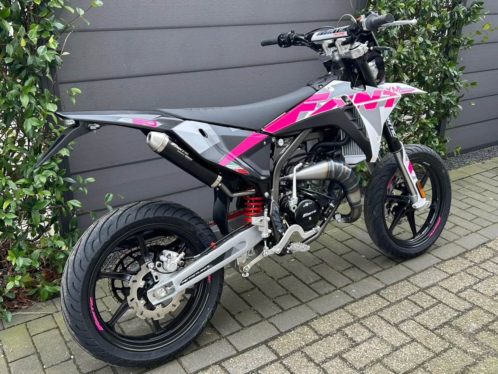 FANTIC 50 Motard PERFORMANCE 2026 BLACK - Afbeelding 2